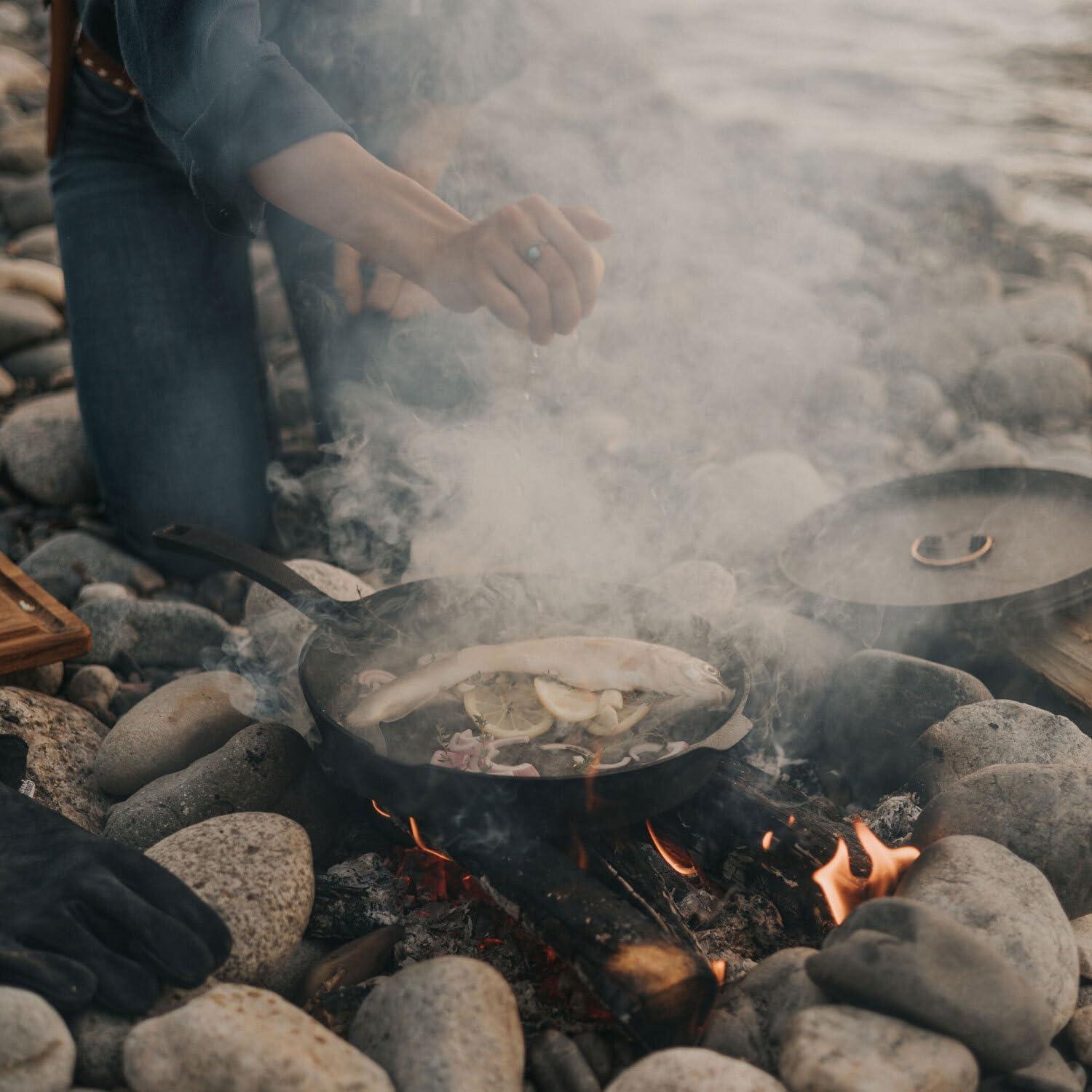 Barebones All-in-One Cast Iron Skillet