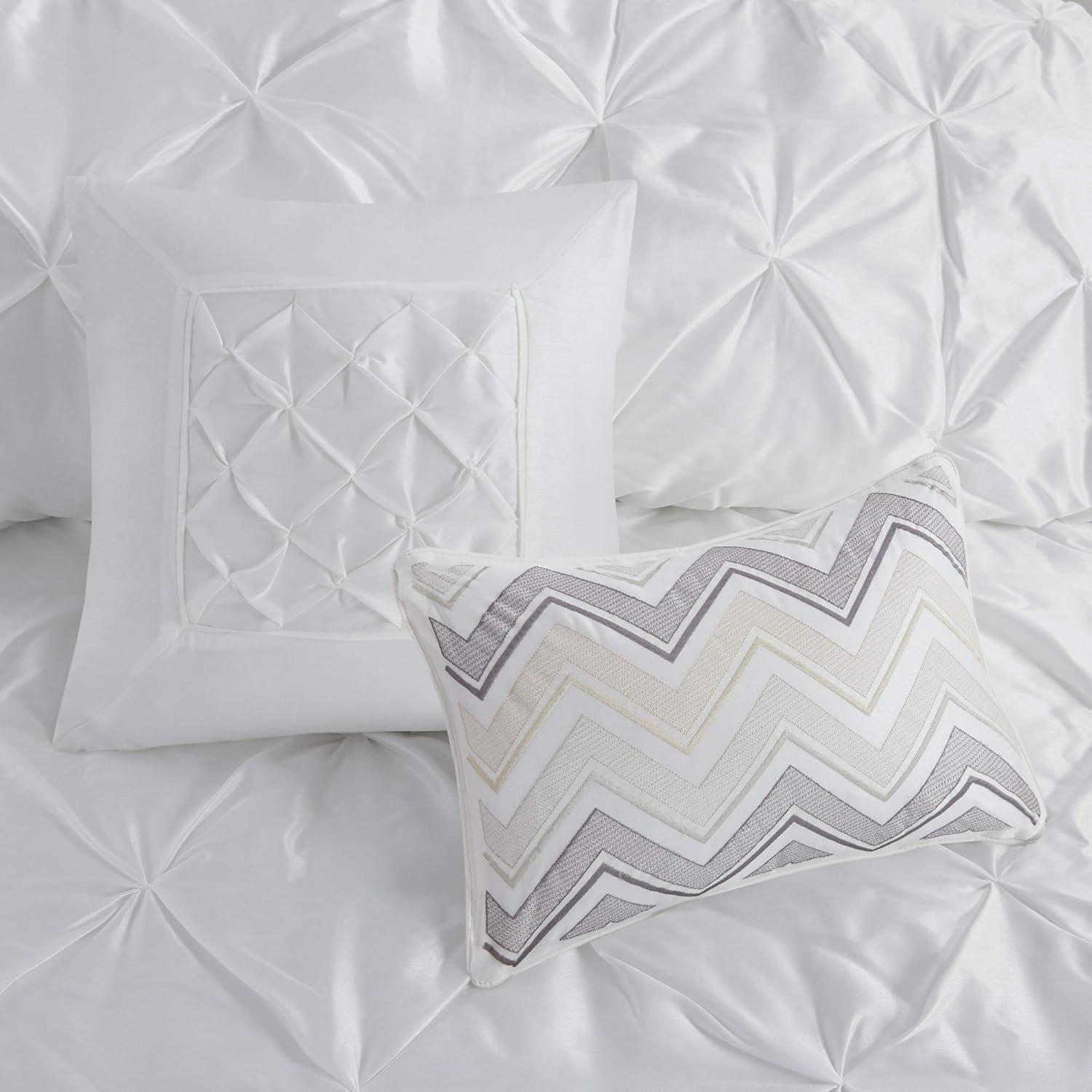 Madison Park Laurel 7 Piece Tufted Comforter Set