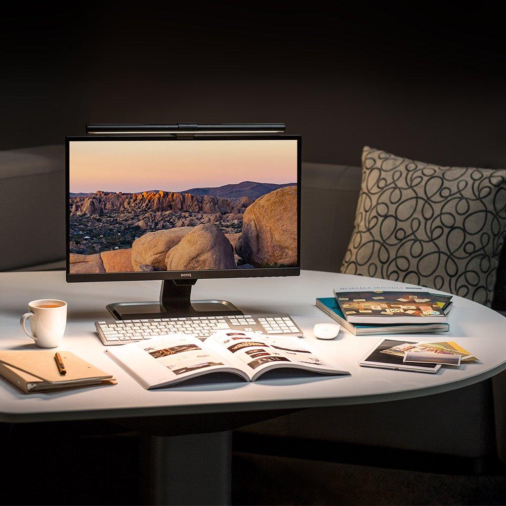 BenQ ScreenBar e-Reading LED Task Lamp with Auto-Dimming and Hue Adjustment Features, Matte Black USB Powered Office Lamp (ScreenBar_Black)