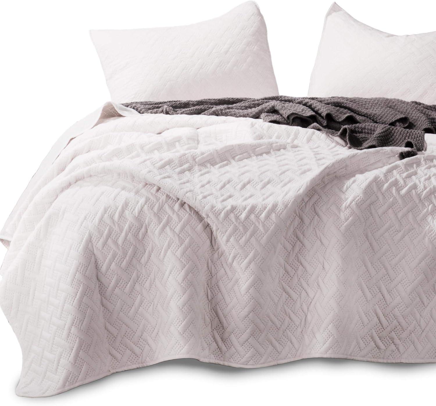 Soft Pink Reversible Microfiber Queen Quilt Set