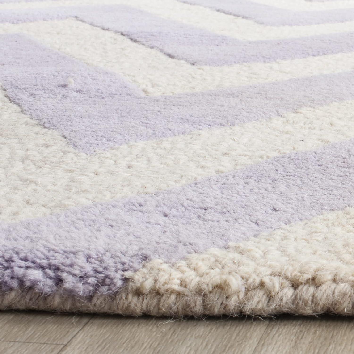 SAFAVIEH Cambridge Kaitlyn Zig Zag Stripes Wool Area Rug, Lavender/Ivory, 2'6" x 4'