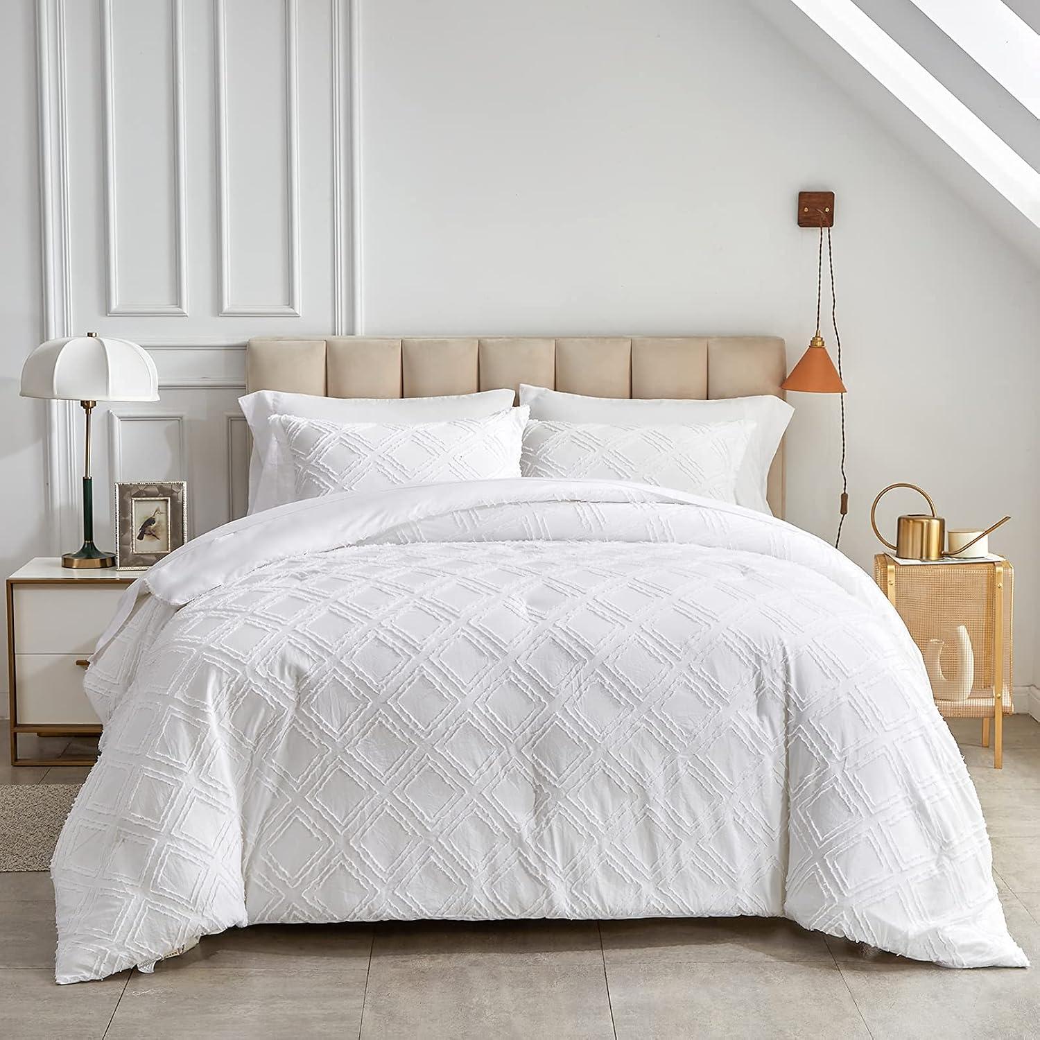 7 Pieces Tufted Bed in a Bag Queen Comforter Set with Sheets White, Soft and Embroidery Shabby Chic Boho Bohemian, Luxury Solid Color with Diamond Pattern, Jacquard Tufts Bedding Set for All Season