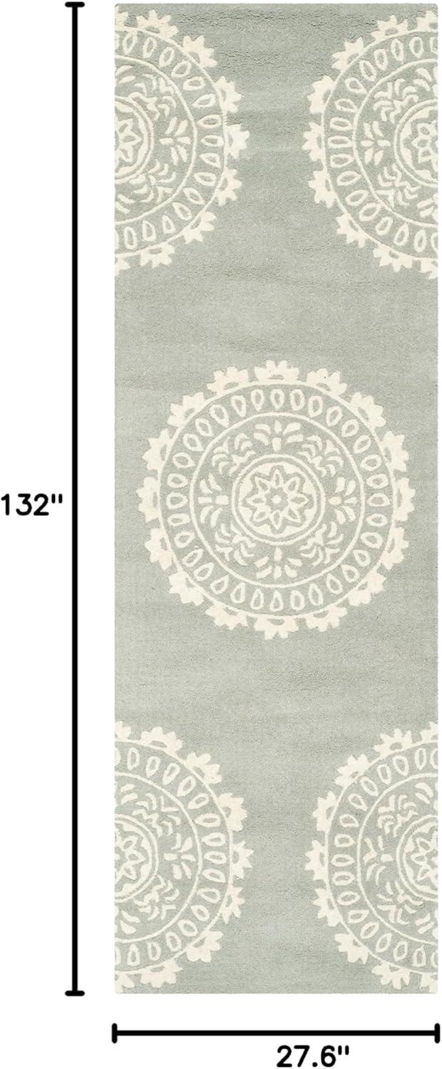 Bella BEL122 Hand Tufted Runner Rug - Grey/Ivory - 2'3"x11' - Safavieh.