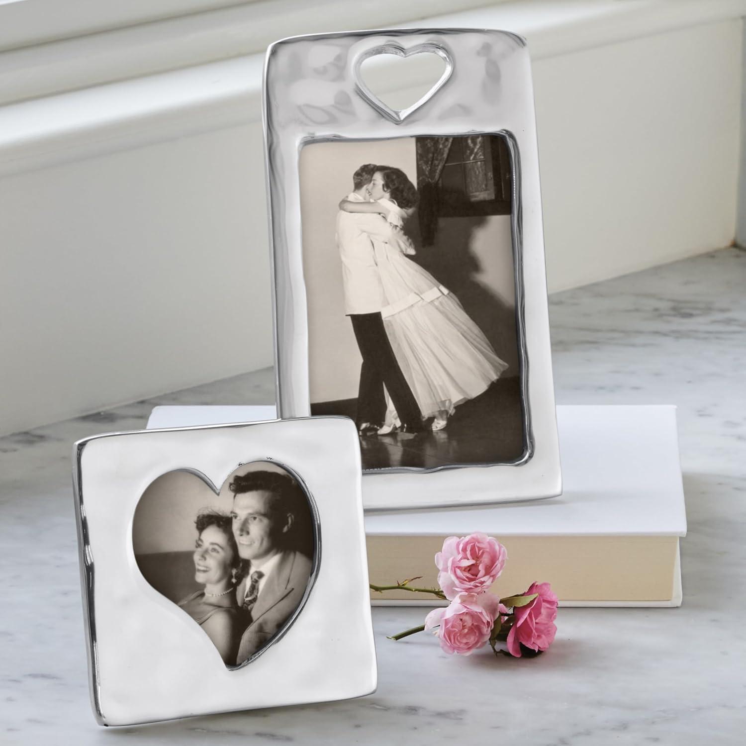 Small Silver Aluminum Heart-Shaped Picture Frame