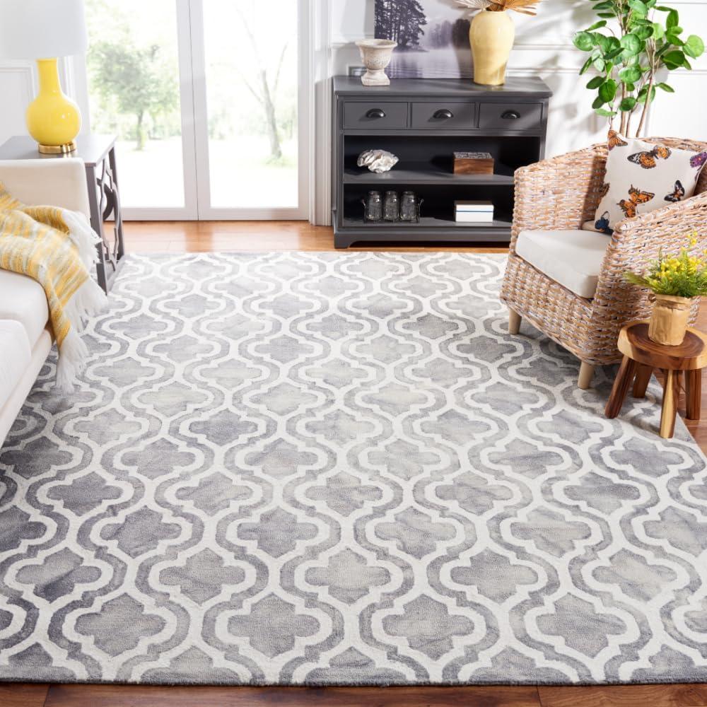 SAFAVIEH Dip Dye Jolyon Faded Geometric Wool Area Rug, Grey/Ivory, 9' x 12'