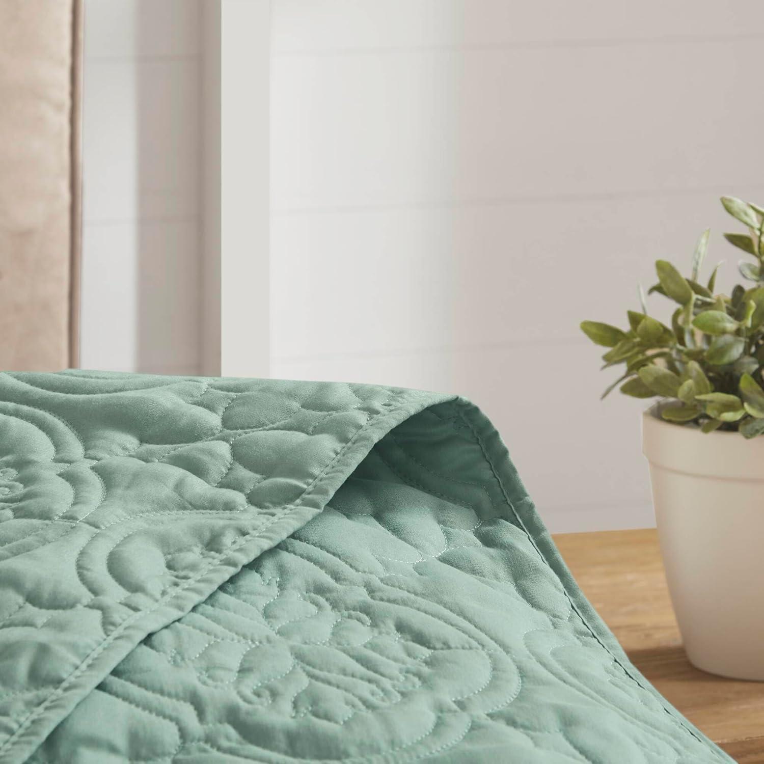 Seafoam Microfiber Reversible Full Bedspread Set