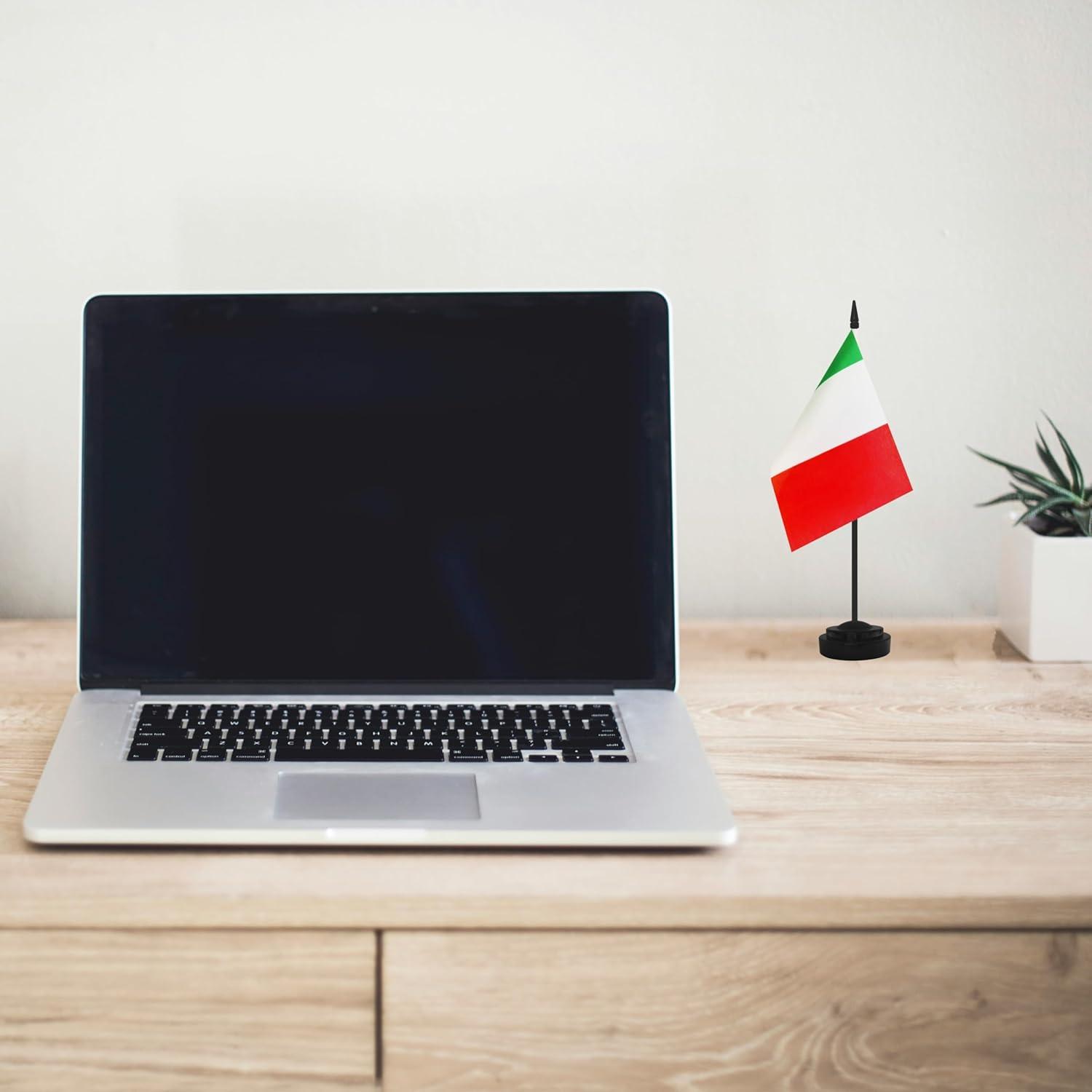 Italy Flags Italian Desk Flag Set Small Mini Italy Table Office Flag with 13" Black Pole, Black Base and Spear Top,Miniature Italian Deluxe Desktop Flag, Home Decoration, Office Decoration, Festival Celebrations(12 Pack )