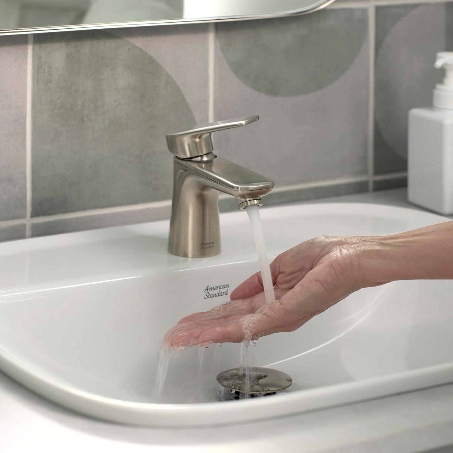 American Standard Single-Hole Single-handle Bathroom Faucet with Drain Assembly 7061131.295