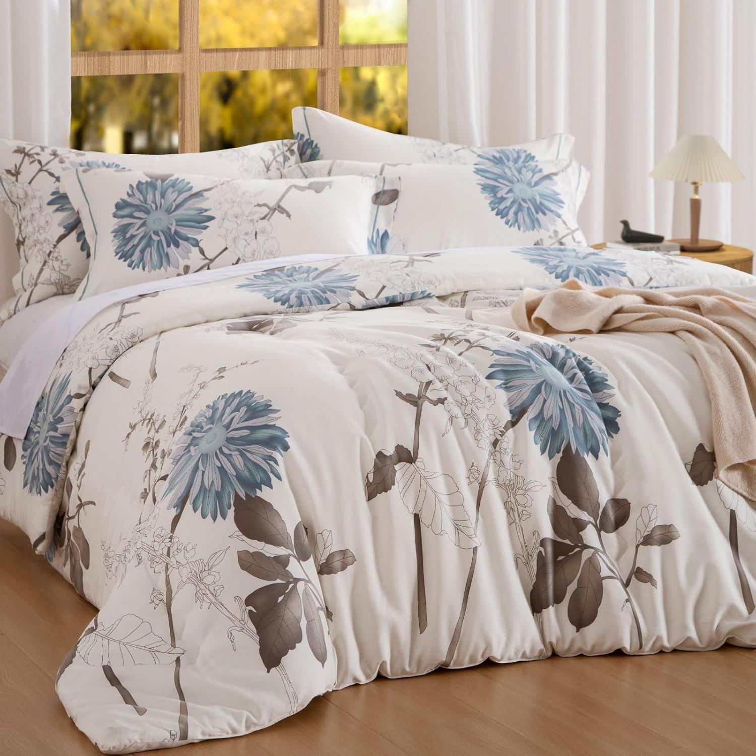 Queen White and Green Floral Reversible Microfiber Comforter Set