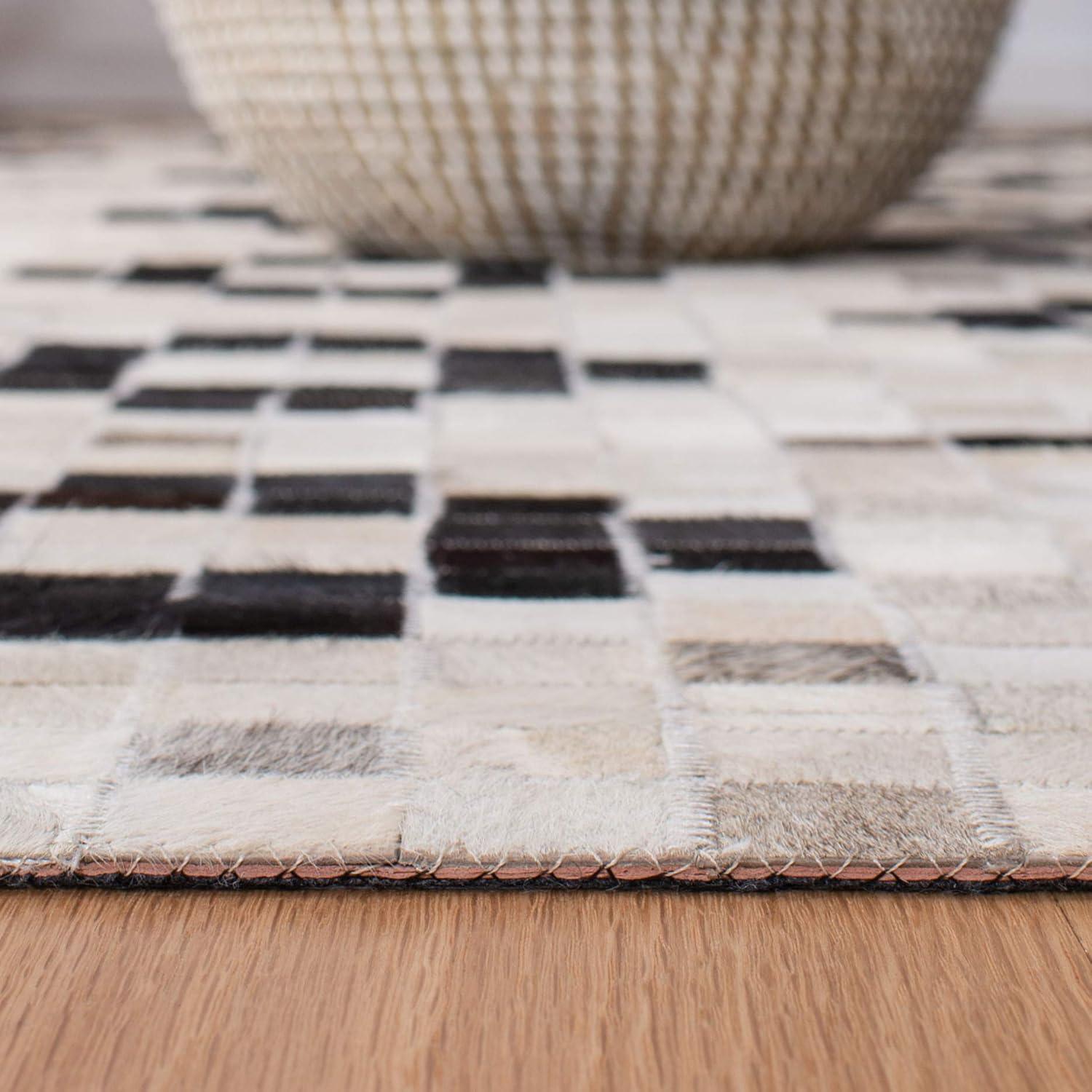 Studio Leather STL811 Hand Woven Area Rug - Ivory/Black - 4'x6' - Safavieh.