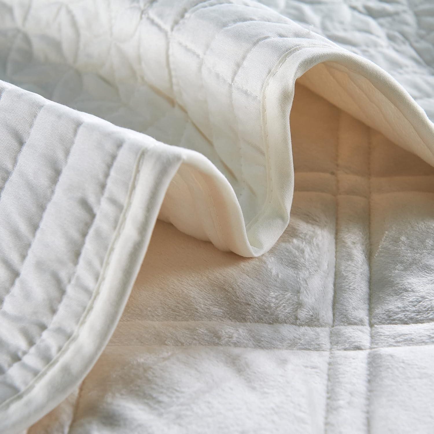 Home Soft Things 4 Piece Supersoft Microplush Quilt Set