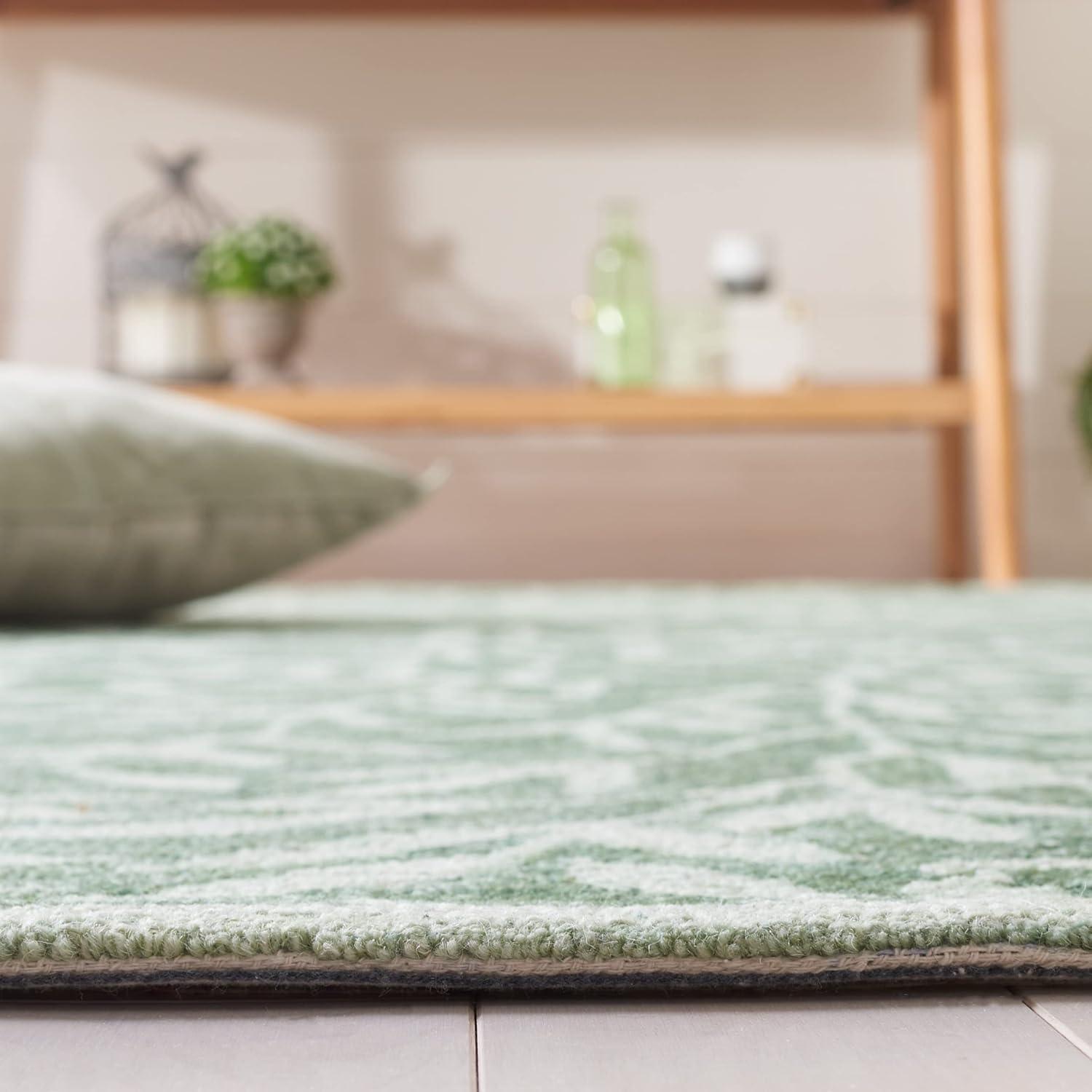 SAFAVIEH Jardin Zahara Floral Area Rug, Green, 6' x 6' Square