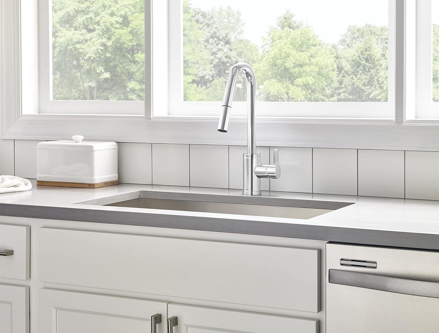 Amalfi Pull Down Single Handle Kitchen Faucet