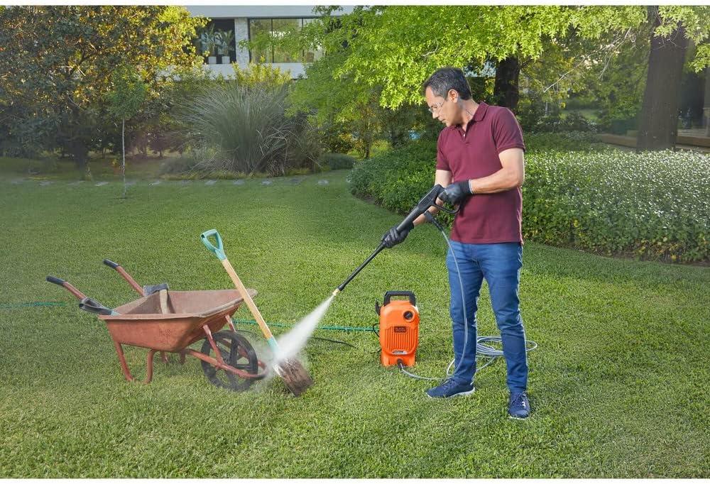 Black & Decker BEPW1700 1700 max PSI 1.2 GPM Corded Cold Water Pressure Washer
