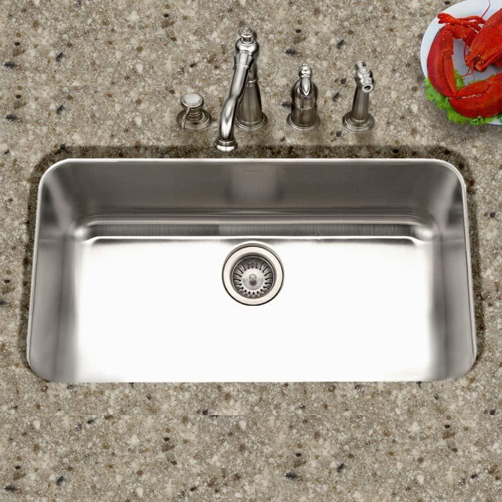 Medallion Gourmet 31.5'' L Undermount Single Bowl Stainless Steel Kitchen Sink