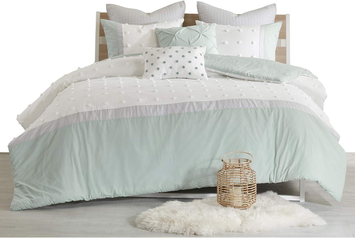 Ivory and Seafoam Cotton Full Comforter Set with Decorative Pillows