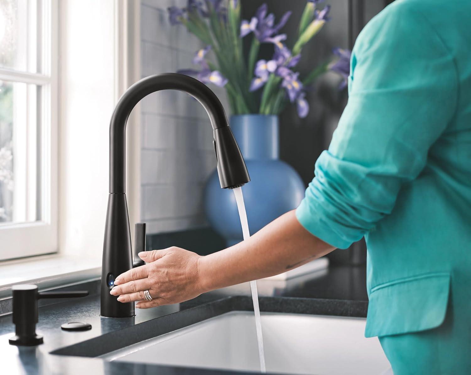 Moen 87627EIBL Haelyn Single-Handle Pull-Down Sprayer Kitchen Faucet with ColorCue Temperature Indicator, Matte Black