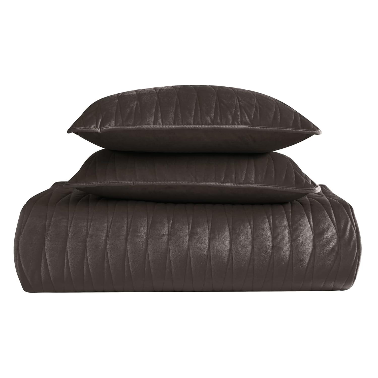 Brielle Premium Modern & Contemporary Velvet Quilt Set