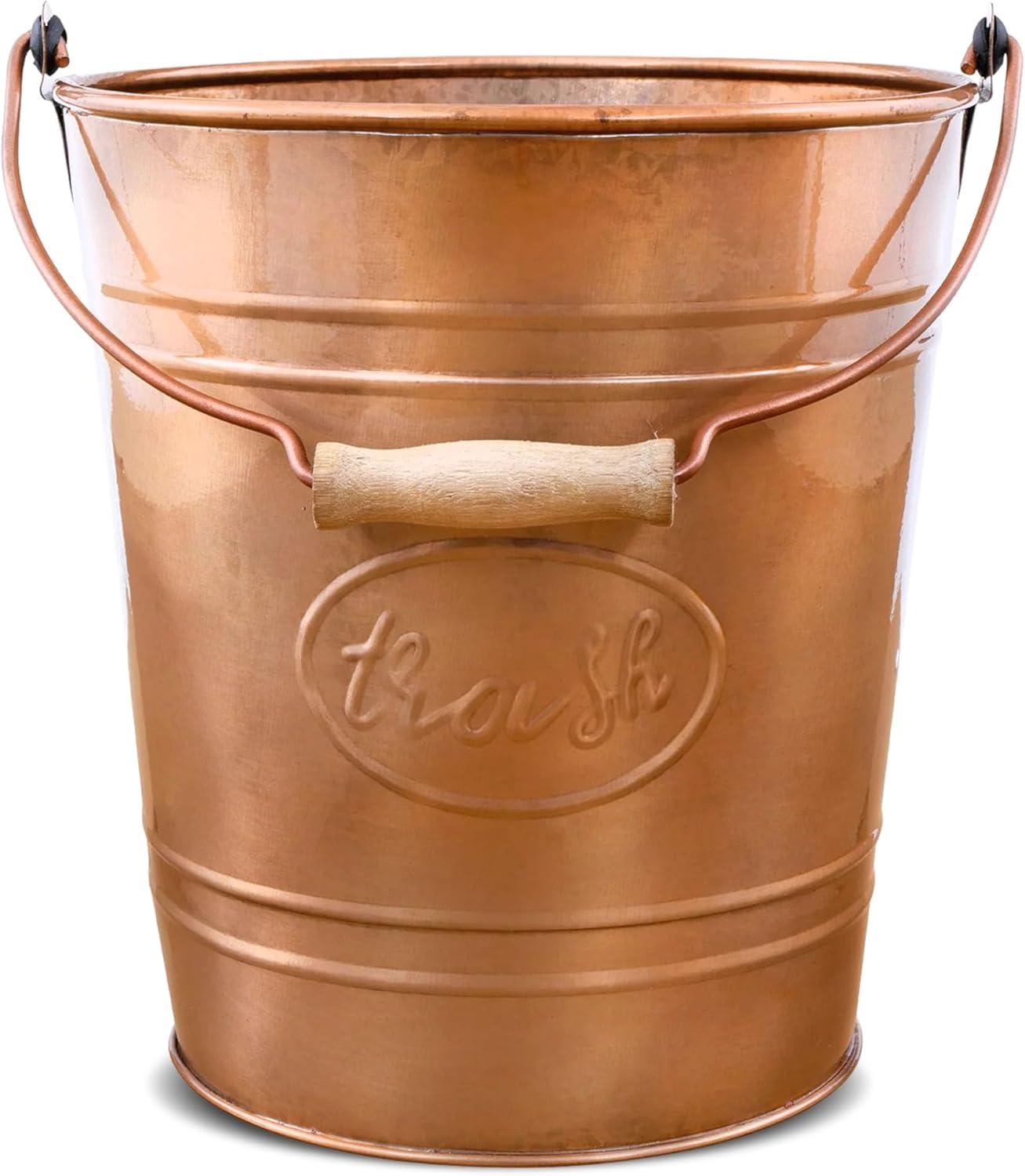 Autumn Alley  Farmhouse Bathroom Trash Can Rustic Galvanized Trash Can Bucket with Wooden Handle for Rustic Bathroom 7 Liters Copper