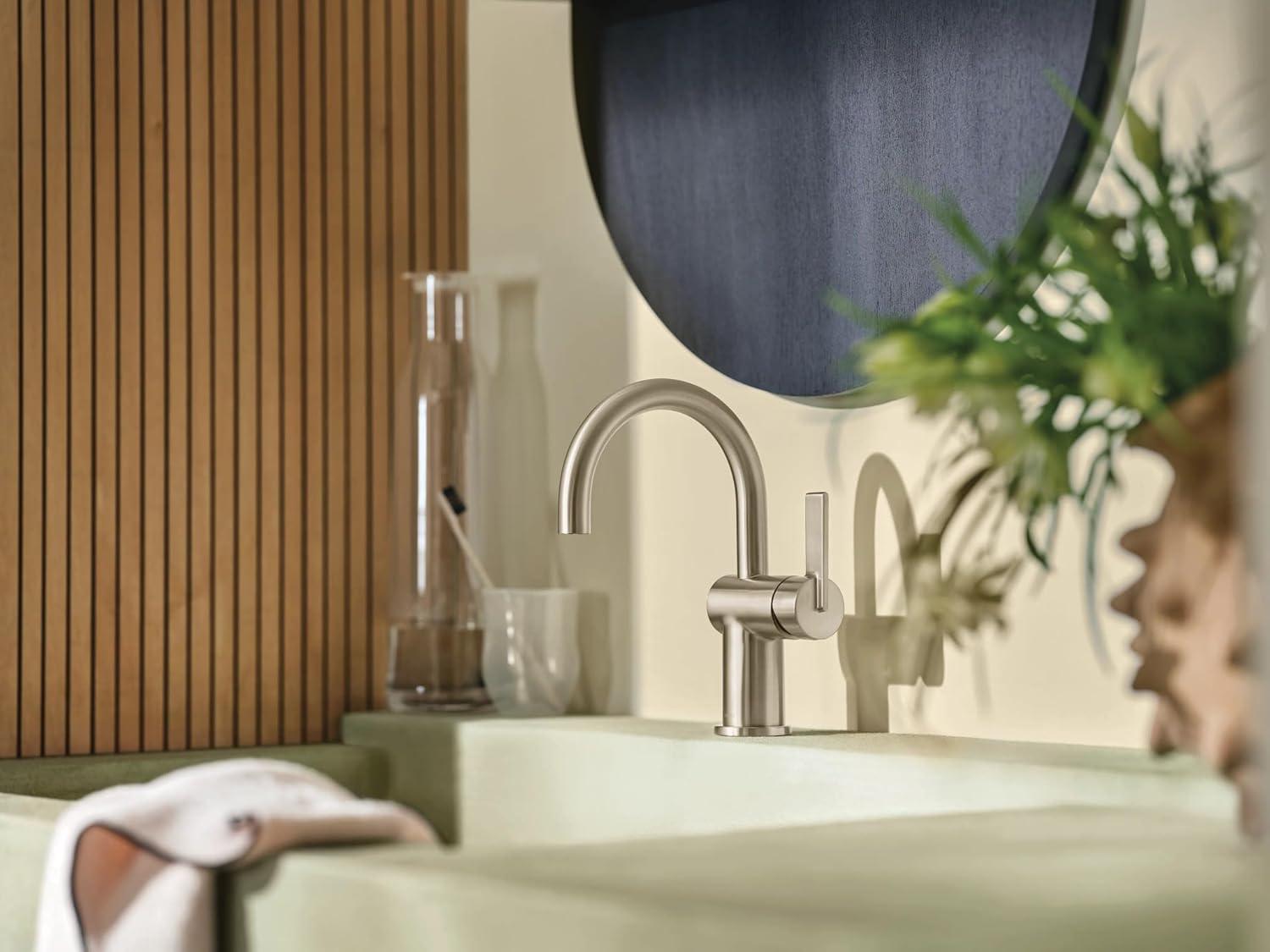 Cia Single Hole Bathroom Faucet, Modern One Handle Bathroom Sink Faucet with Drain Assembly