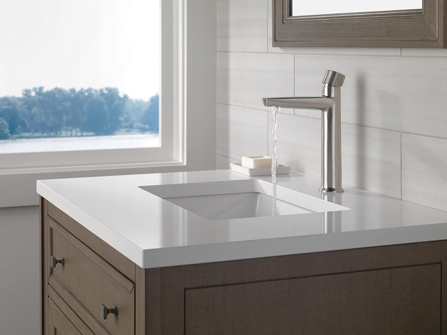 Galeon Single Hole Bathroom Faucet with Drain Assembly