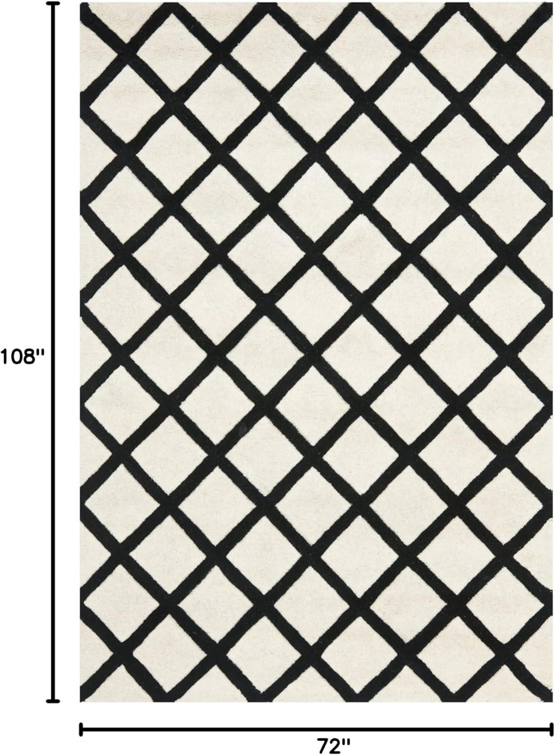 SAFAVIEH Chatham Jahn Geometric Diamonds Wool Area Rug, Ivory/Black, 6' x 9'