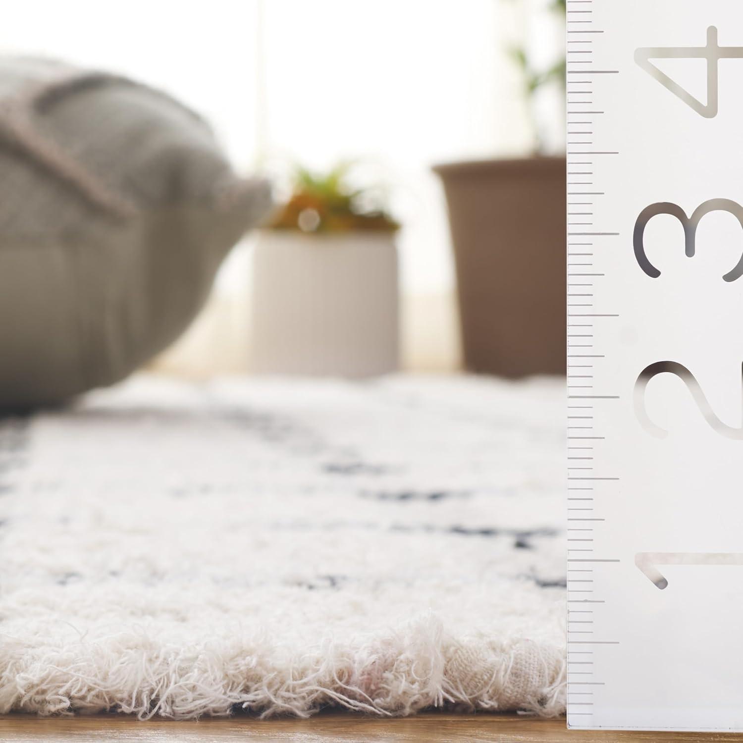 Montauk MTK752 Hand Woven Area Rug - Beige - 6'x9' - Safavieh.