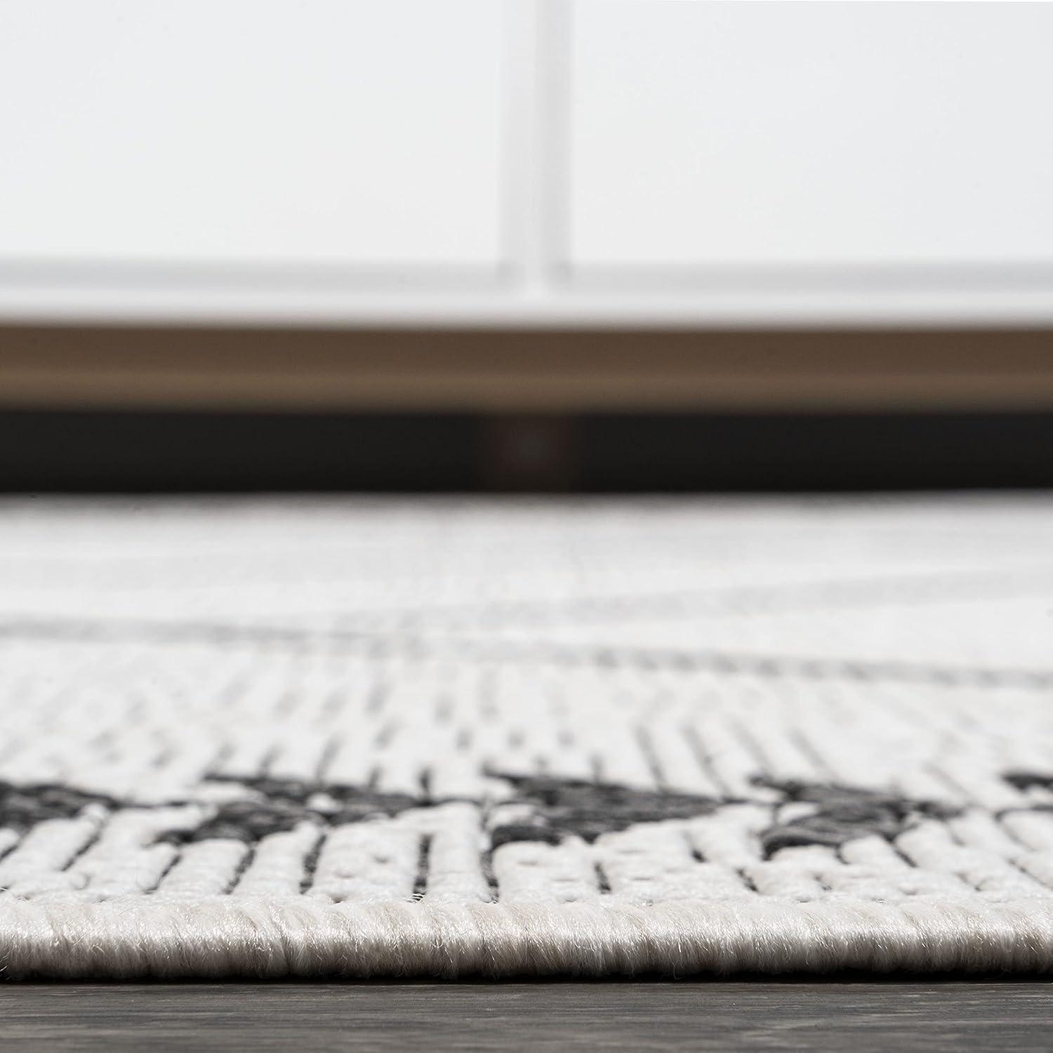 3'x5' Derya  Diamond Trellis Indoor/Outdoor Area Rug, Ivory/Black - JONATHAN Y