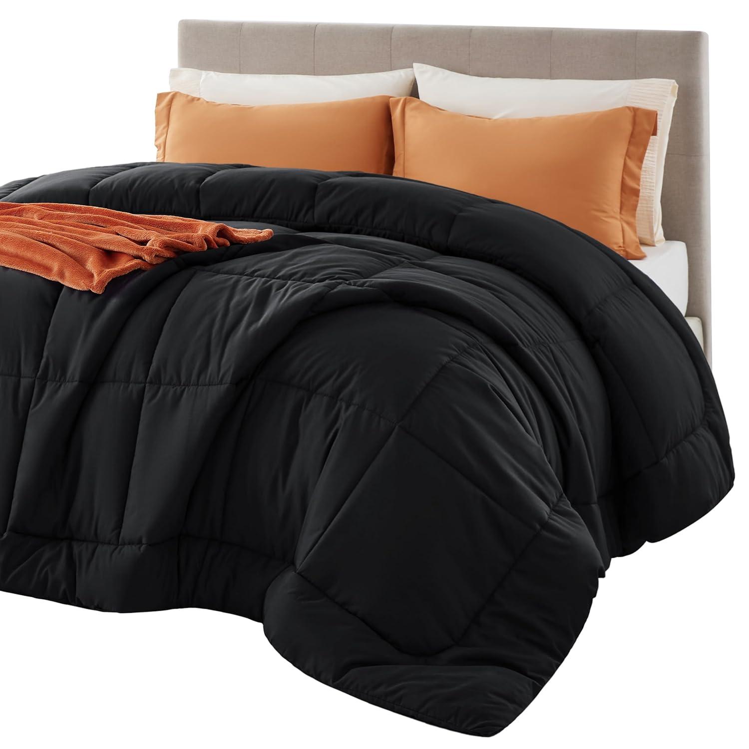 Bedsure Comforter Duvet Insert - Quilted Comforters Queen Size, All Season Duvet, GentleSoft Down Alternative Bedding, with 8 Tabs, Gifts for Women/Men, Black, Queen 88 x 88 Inches