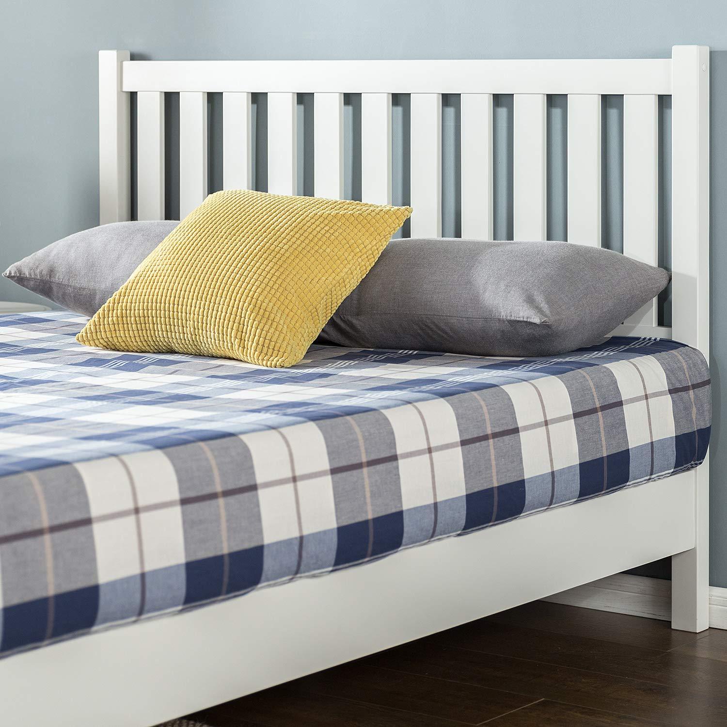 Queen Off-White Pine Wood Platform Bed with Slatted Headboard