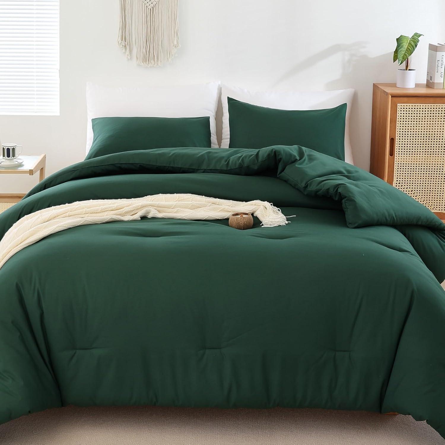 3 PCS Comforter Set (1 Comforter & 2 Pillowcases) All Season Bedding Soft Lightweight Bedspread Cozy Blanket Quilt Emerald Green - California King