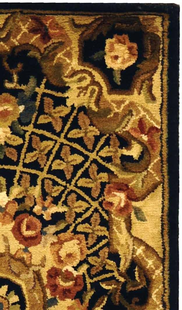 SAFAVIEH Classic Chandler Floral Bordered Wool Area Rug, Black/Gold, 2'3" x 4'