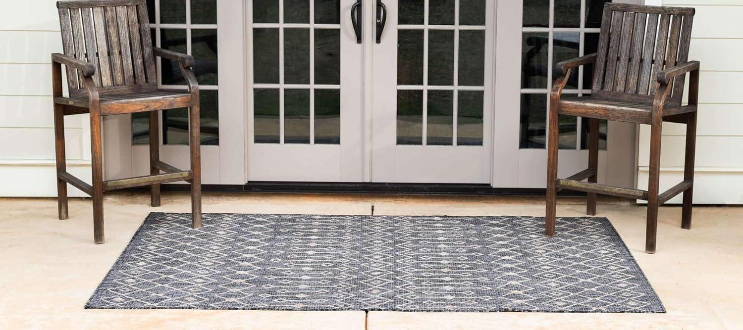 Charcoal Gray Trellis Synthetic 8' x 11'4" Outdoor Rug