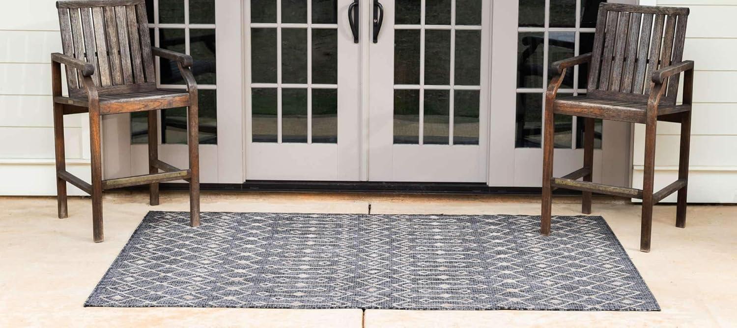 Charcoal Gray Trellis 6' x 9' Synthetic Outdoor Rug