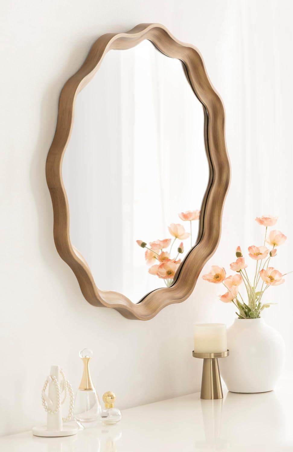 Kate and Laurel Hatherleigh Transitional Round Wooden Wall Mirror, 28 Inch Diameter, Gold, Modern Scalloped Wavy Wood Circle Mirror for Use in Bathroom, Entryway, or Bedroom
