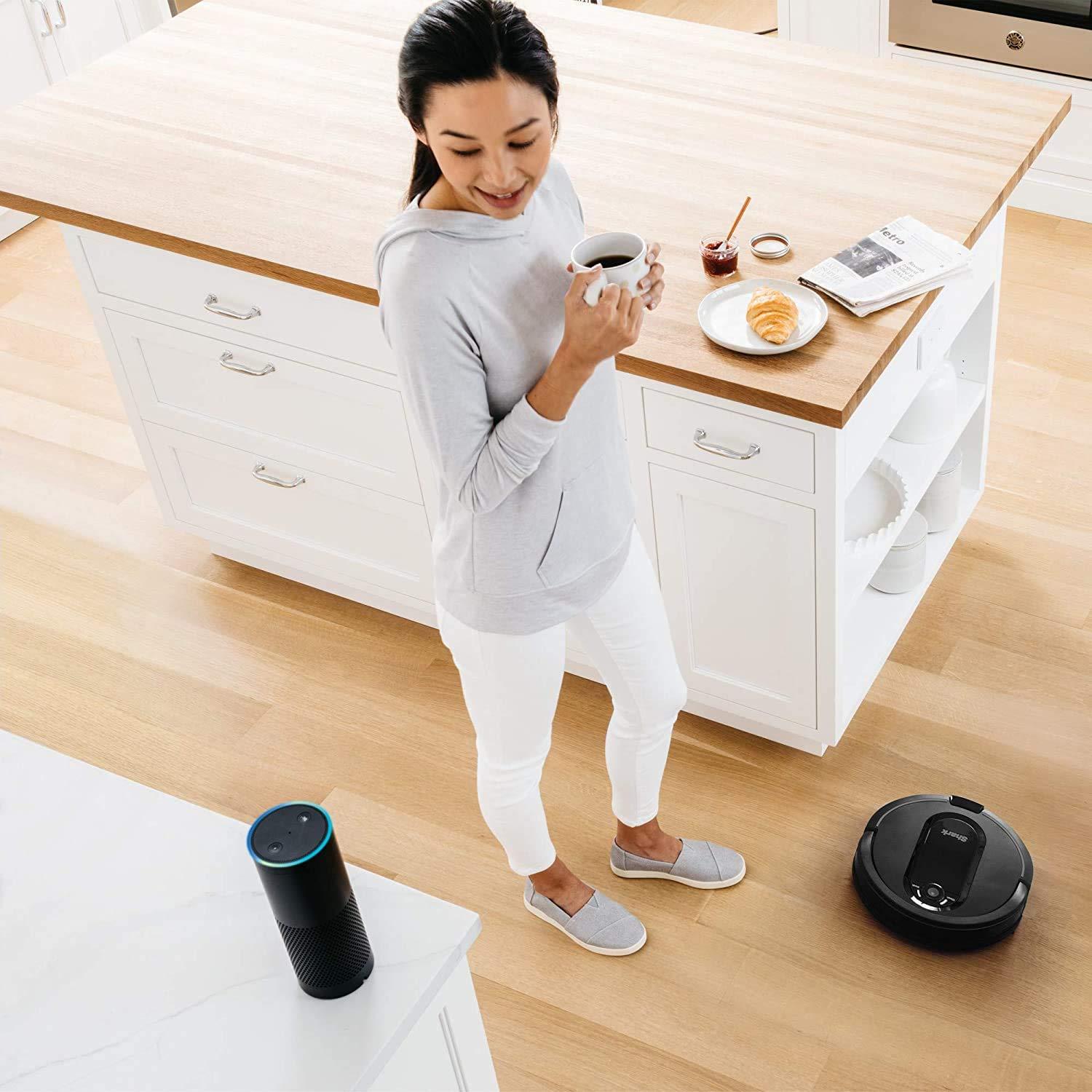 Shark IQ Intelligent Wifi Robot Vacuum Cleaner w/ Self Empty Charger Base, Black
