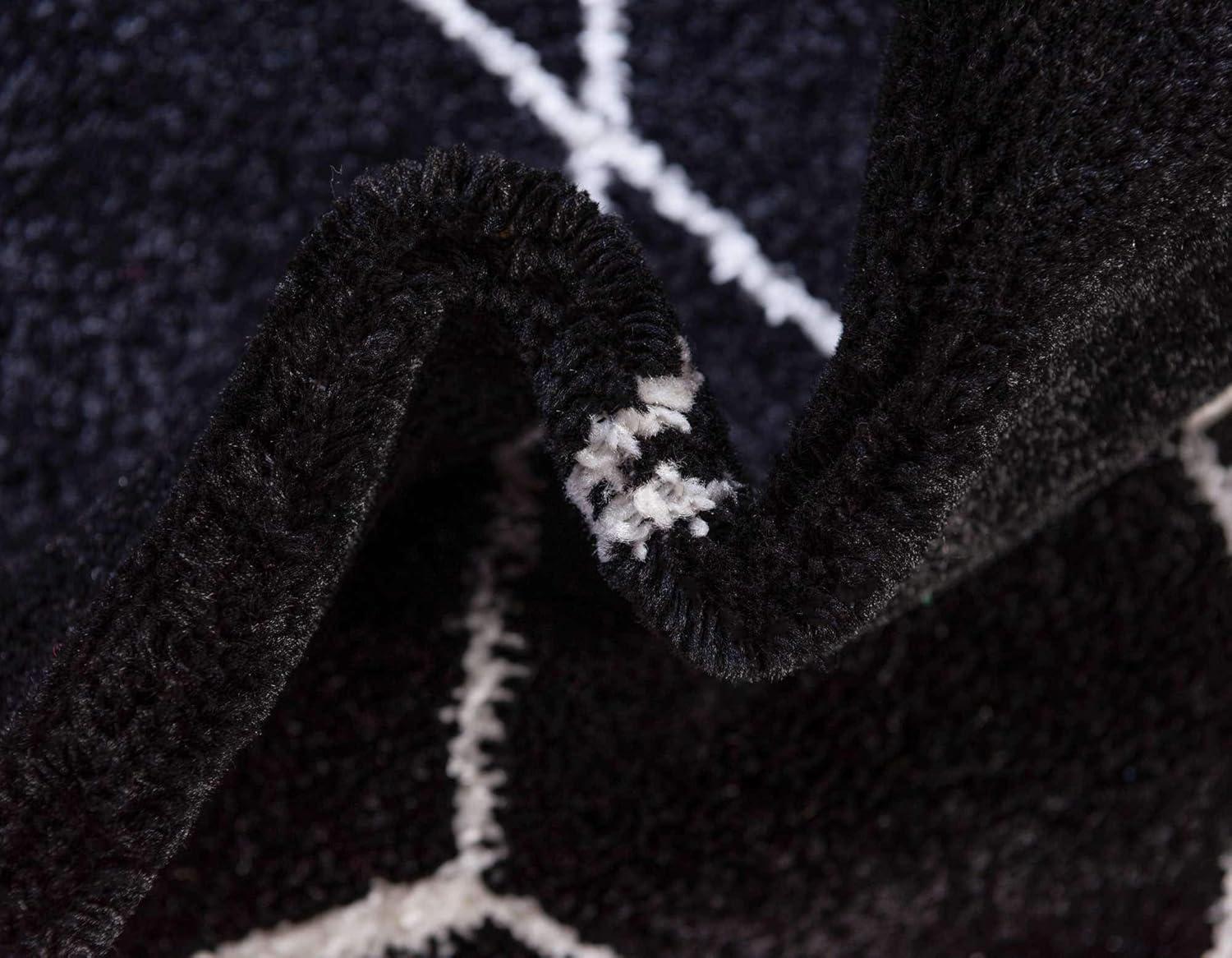 Unique Loom 7' 0 x 10' 0 Trellis Frieze Geometric Black Area Rug