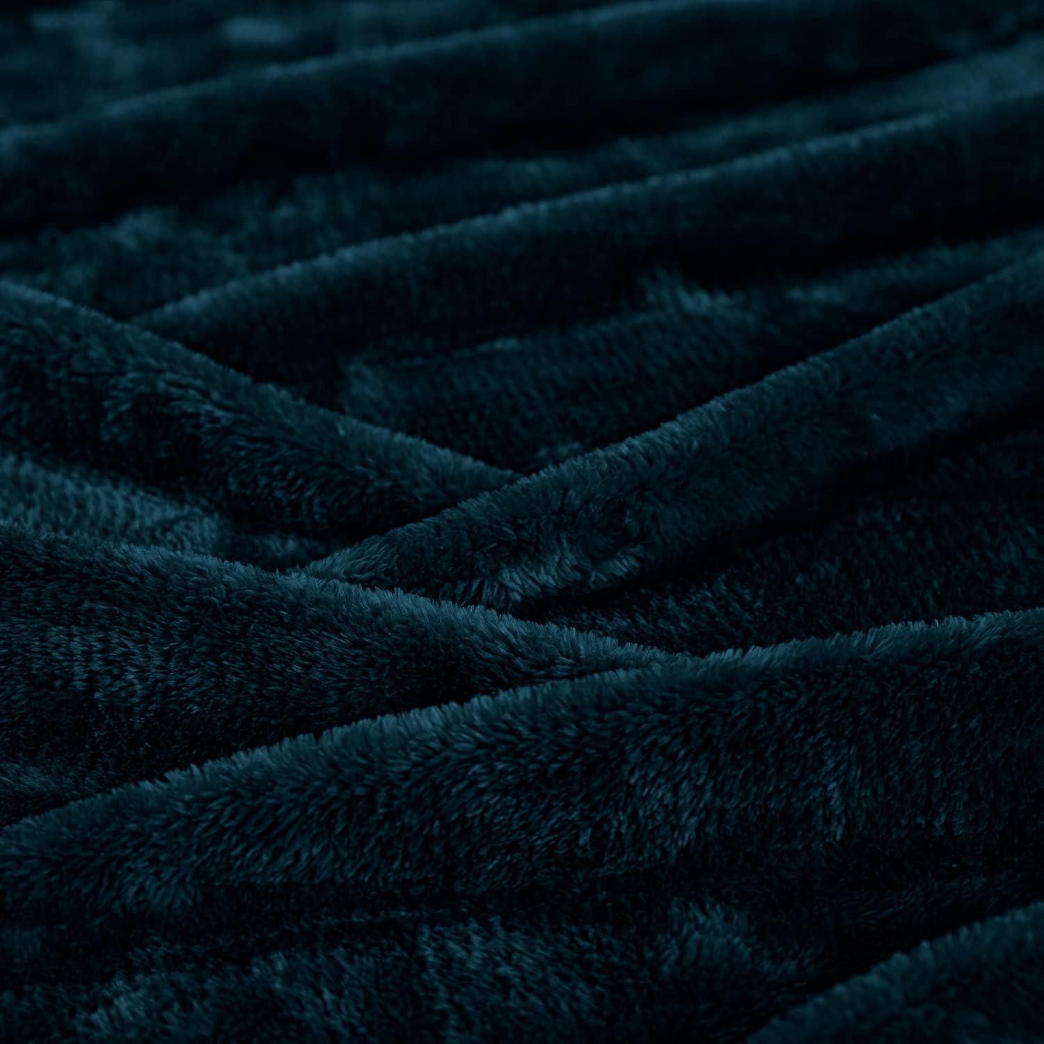 Superior Superior Solid Polyester Reversible All-Season Fleece Throws Blanket