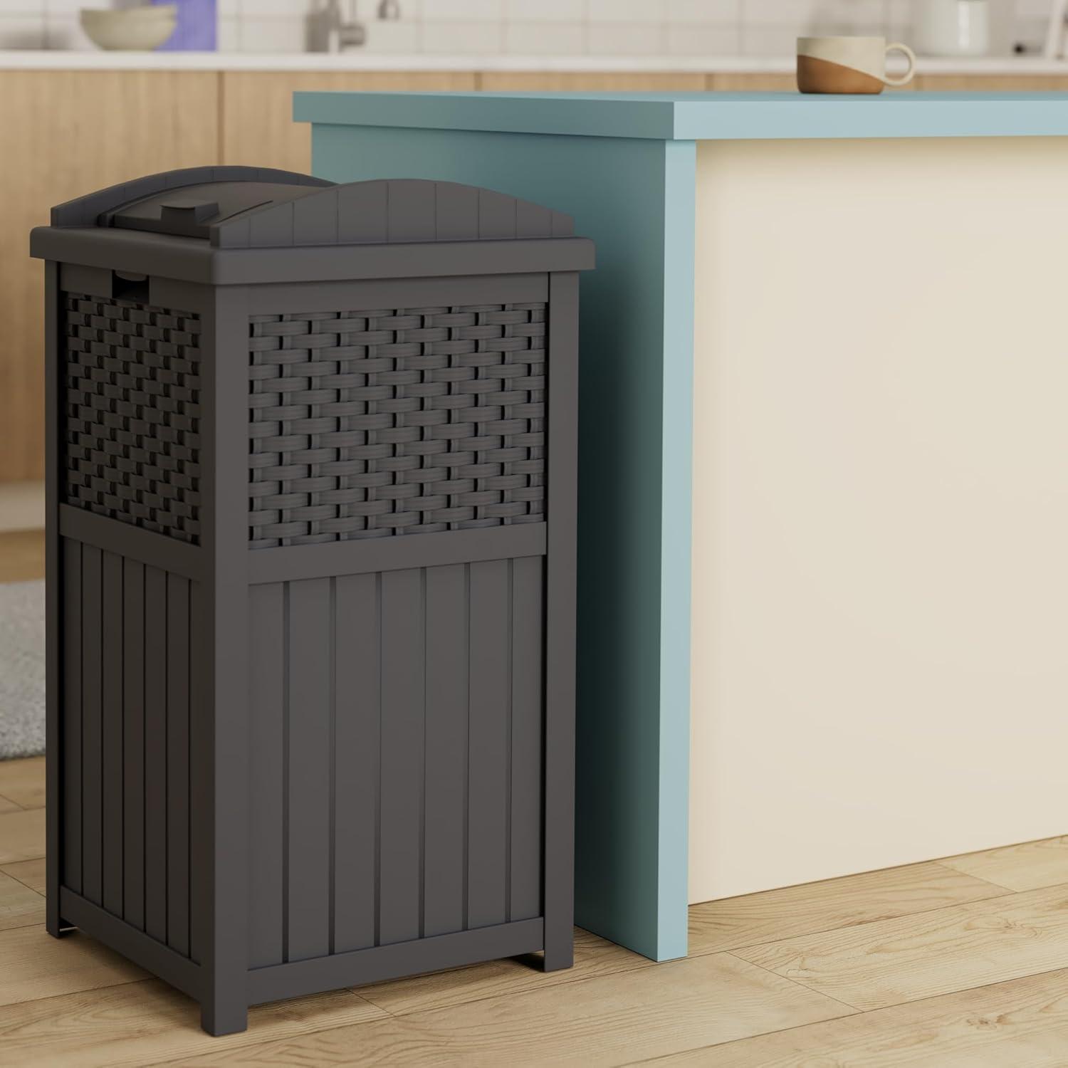 Suncast Suncast 33 Gallon Manual Lift Trash Hideaway Container