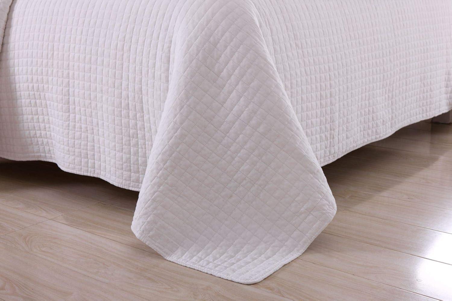 White Cotton Queen Reversible Quilted Bedspread Set