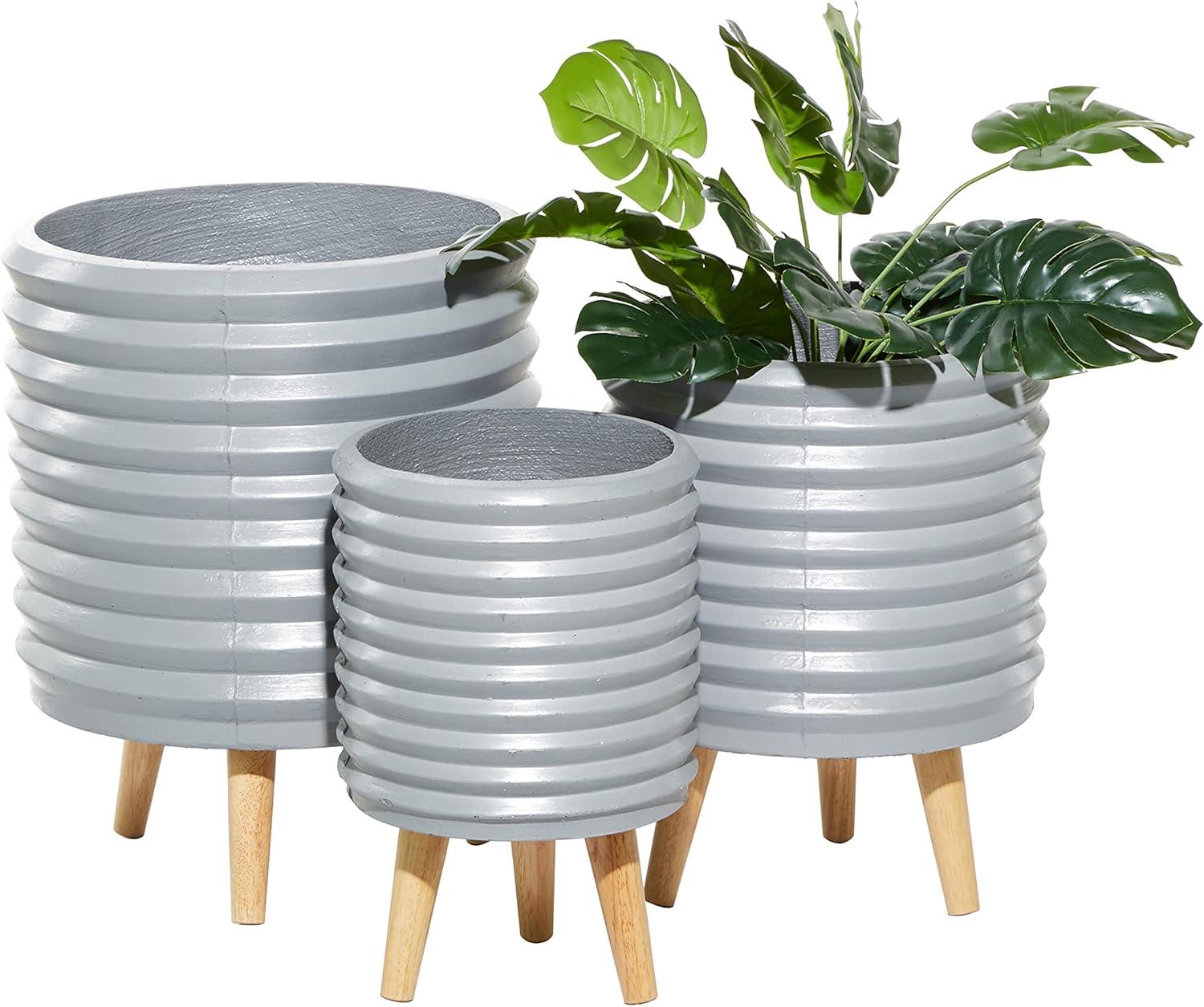 Cosmoliving By Cosmopolitan Set Of 3 White Wood Planter 14", 16", 18"H