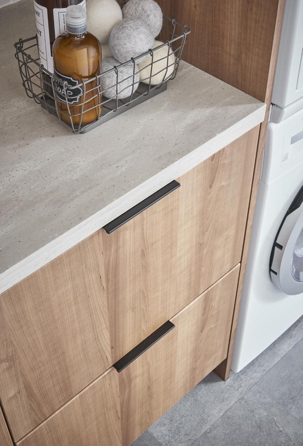 Edgefield 2 3/8" Center to Center Finger Pull