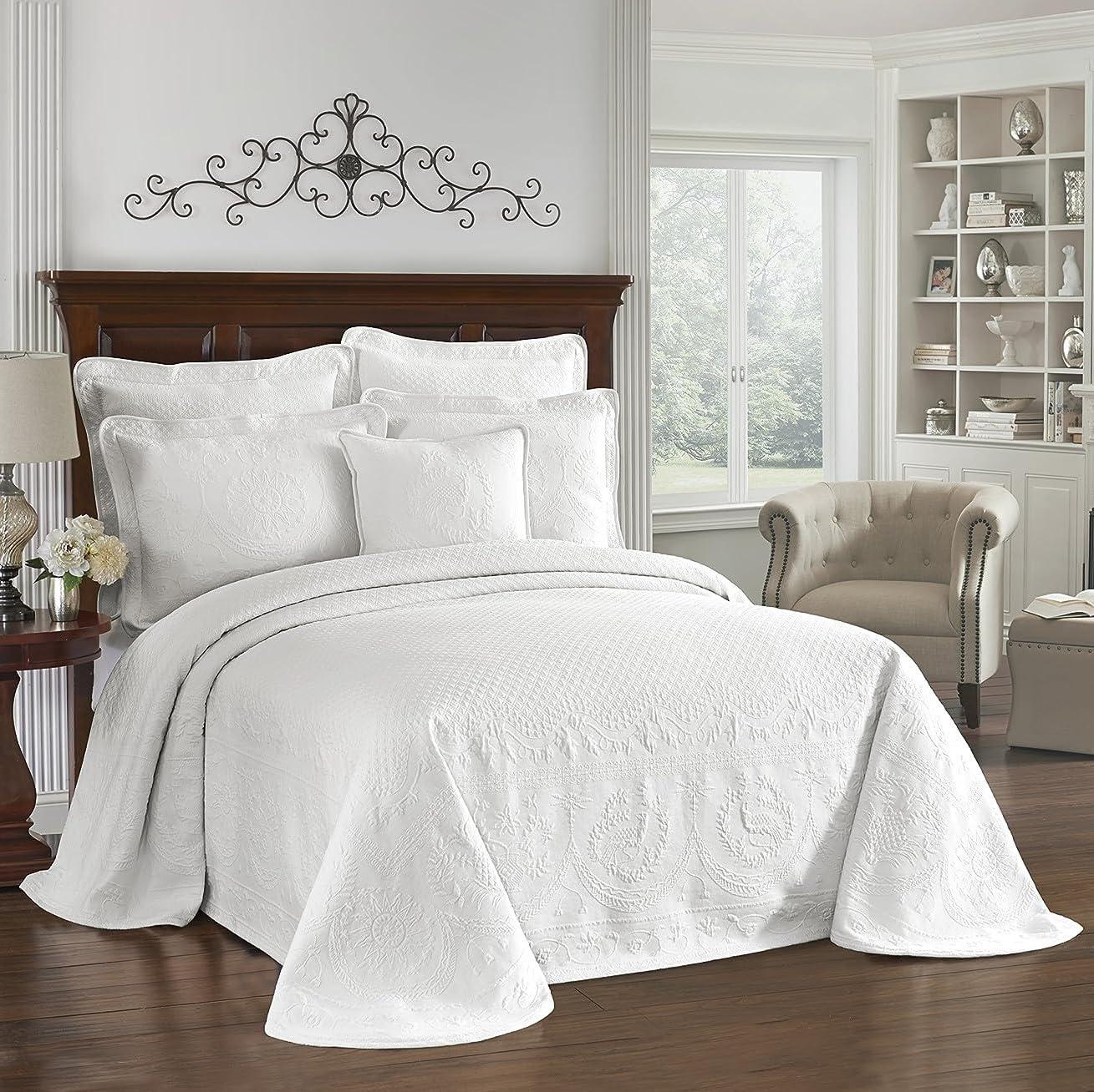 King Charles White Cotton Matelasse King Bedspread Set