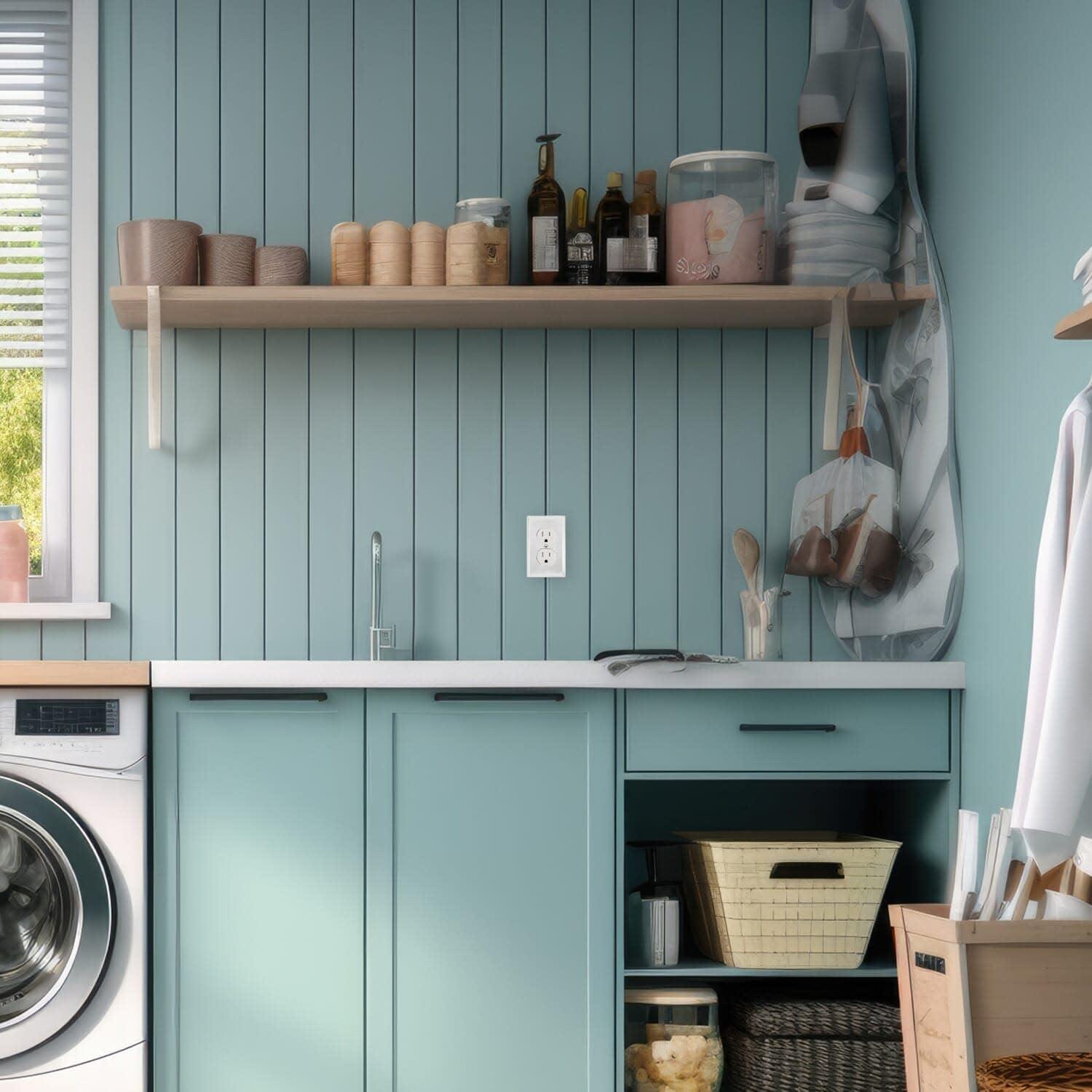 New York 1-Gang Duplex Outlet Wall Plate