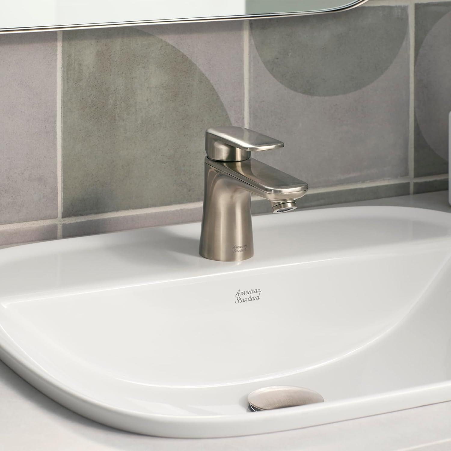 Single-Hole Single-handle Bathroom Faucet with Drain Assembly