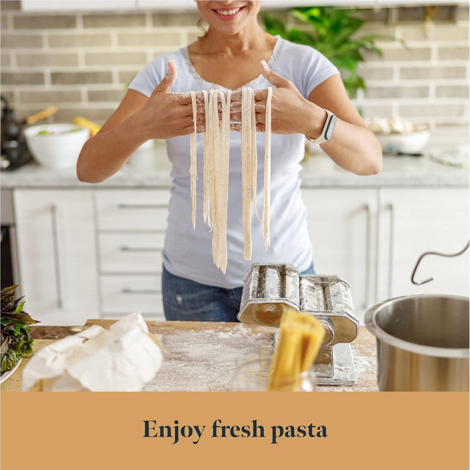 GOURMERO by PAGILO Pasta Dryer for up to 2 kg Pasta, 14 Extendable Rungs, Integrated Transport Rod, Foldable - Spaghetti Dryer, Pasta Dryer C38