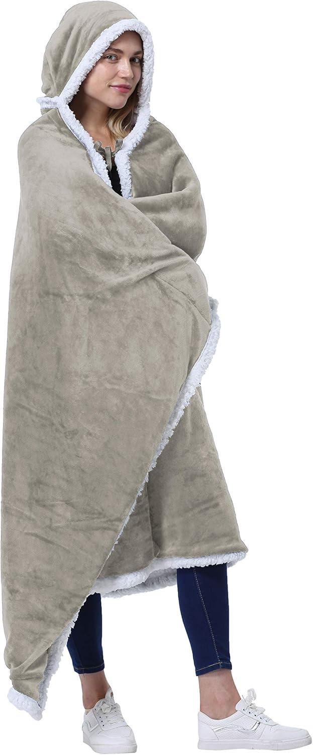Catalonia Catalonia Sherpa Fleece Throw Cape, Wearable Blanket Wrap with Hand Pockets, Soft Lightweight Cozy