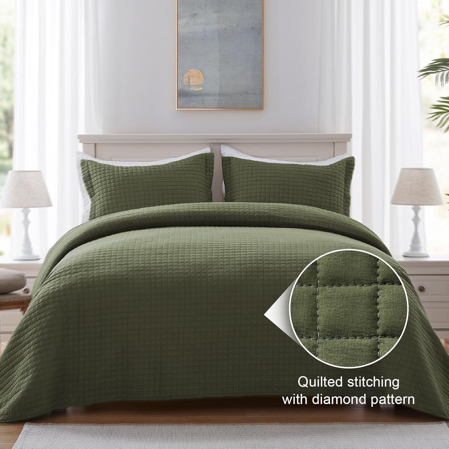 SunStyle Home Olive Green Quilt, Queen Size Quilt Set Lightweight Blanket Bedspread Full Soft Reversible Coverlet All Season 3pcs Army Green Square Quilted Bedding Sets with 2 Pillow Shams(90"x96")