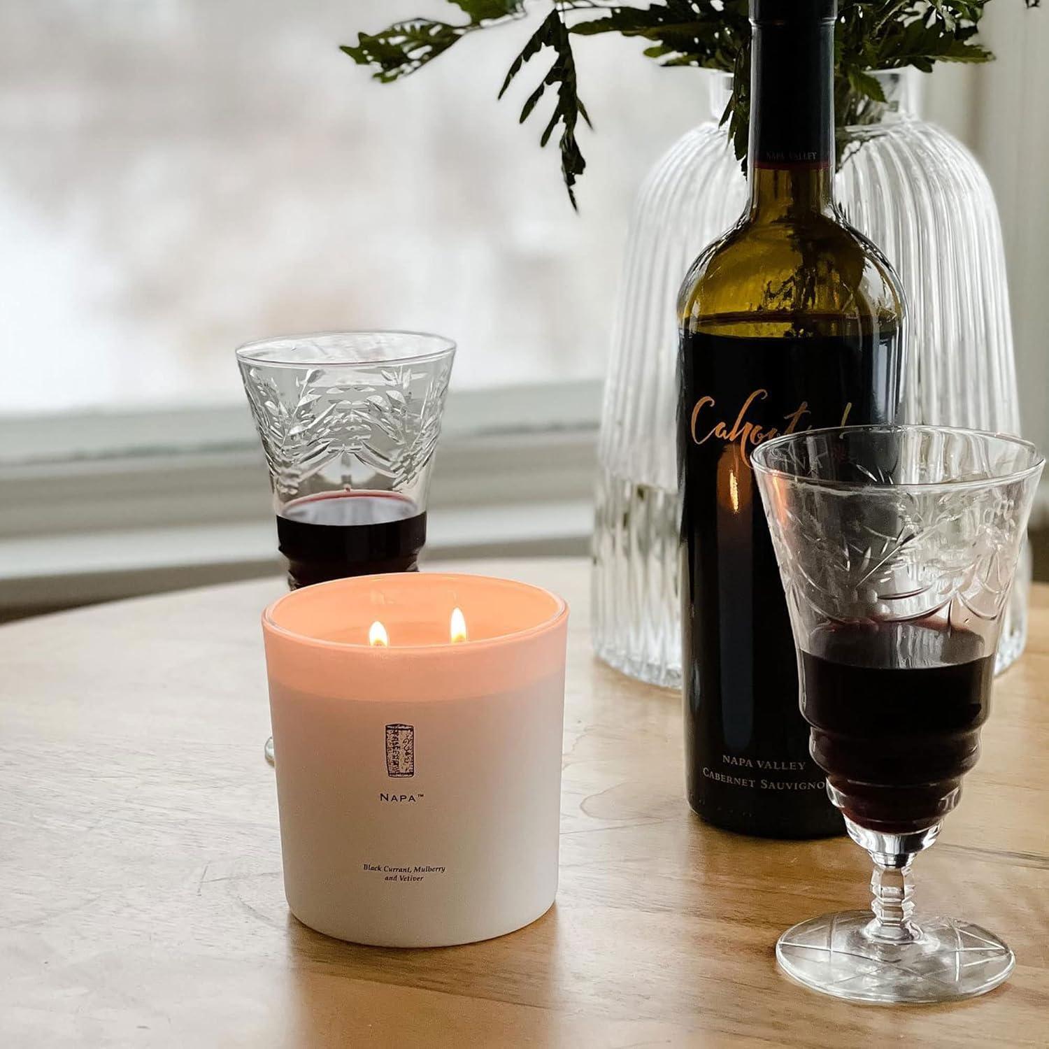 Black Currant and Mulberry Scented Soy Candle with Wooden Lid