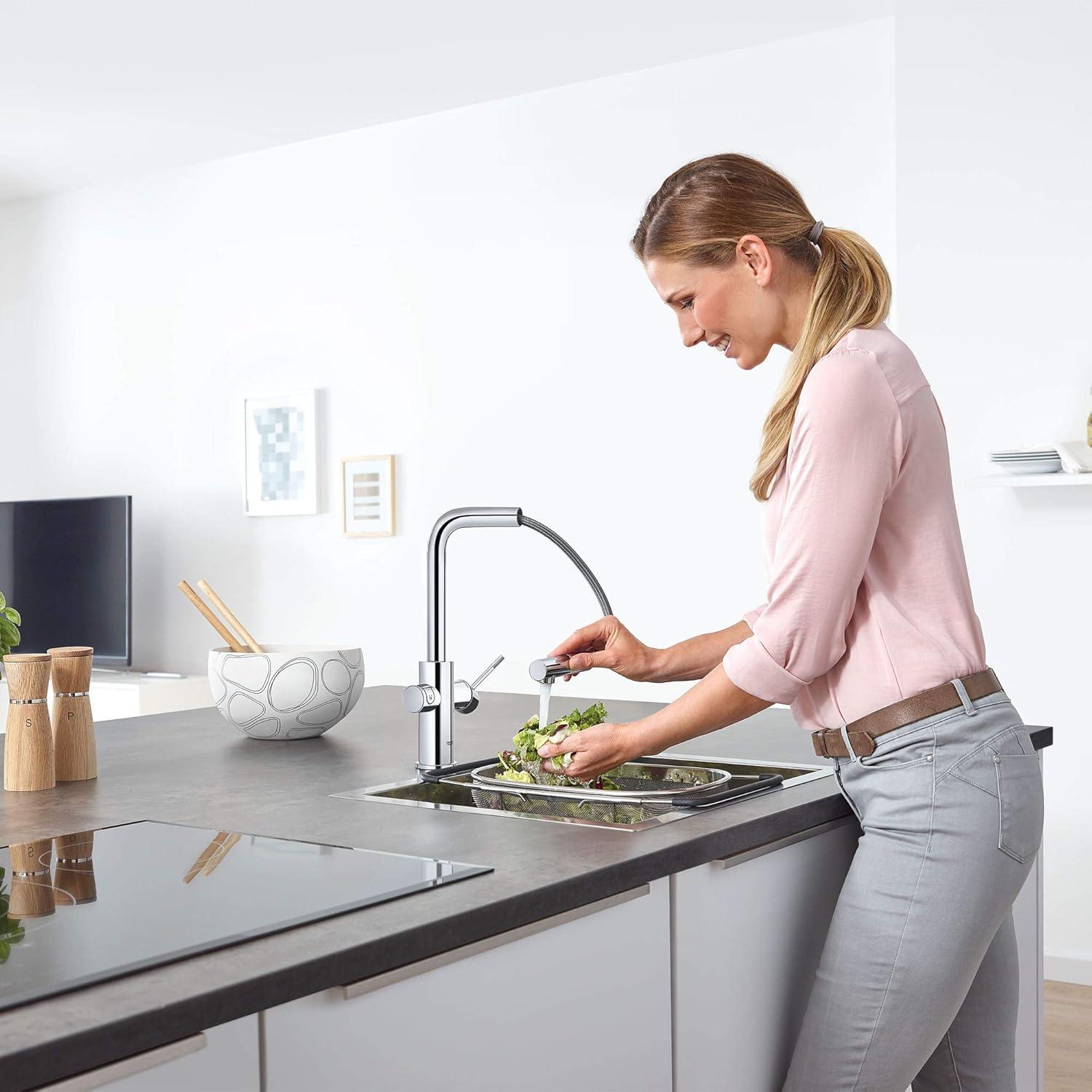 Blue Pull Out Single Handle Kitchen Faucet with Accessories
